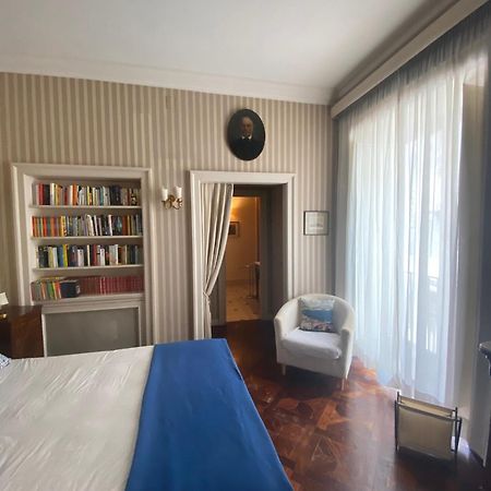 Royal Apartment In San Domenico Maggiore Napoli Esterno foto