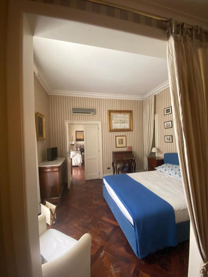 Royal Apartment In San Domenico Maggiore Napoli Esterno foto