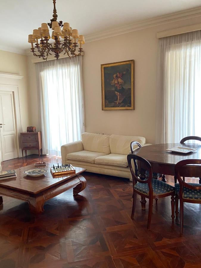 Royal Apartment In San Domenico Maggiore Napoli Esterno foto