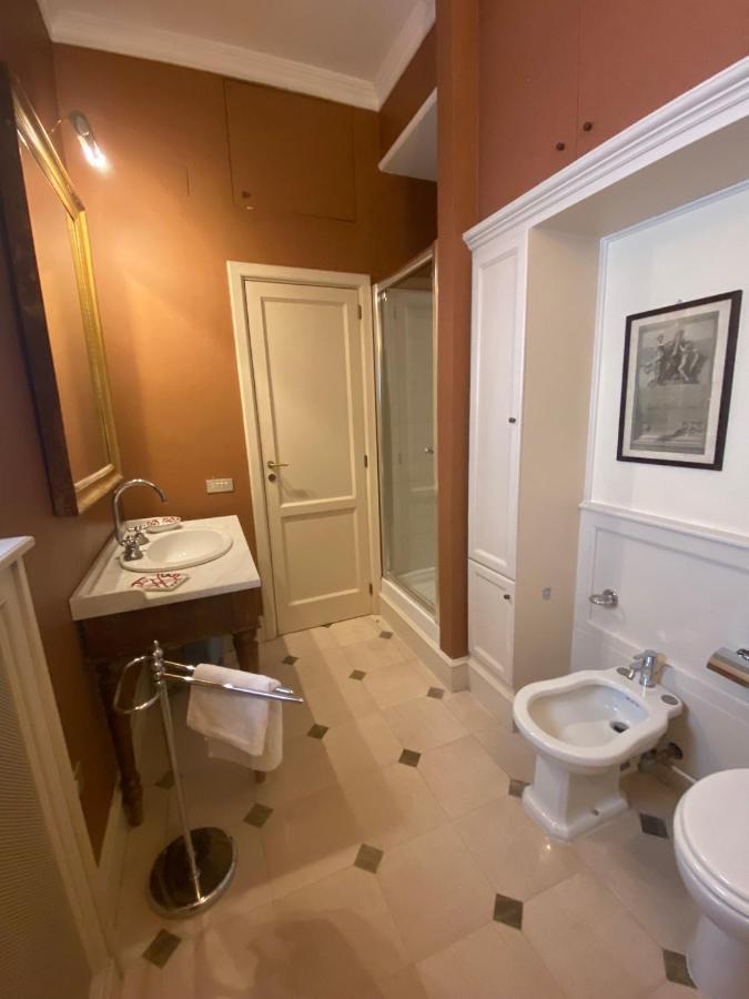 Royal Apartment In San Domenico Maggiore Napoli Esterno foto