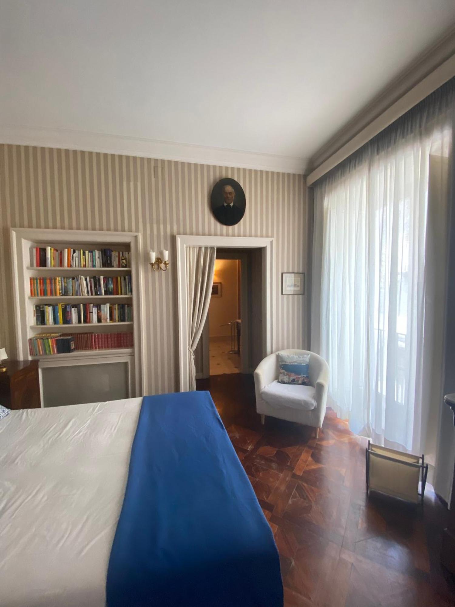 Royal Apartment In San Domenico Maggiore Napoli Esterno foto