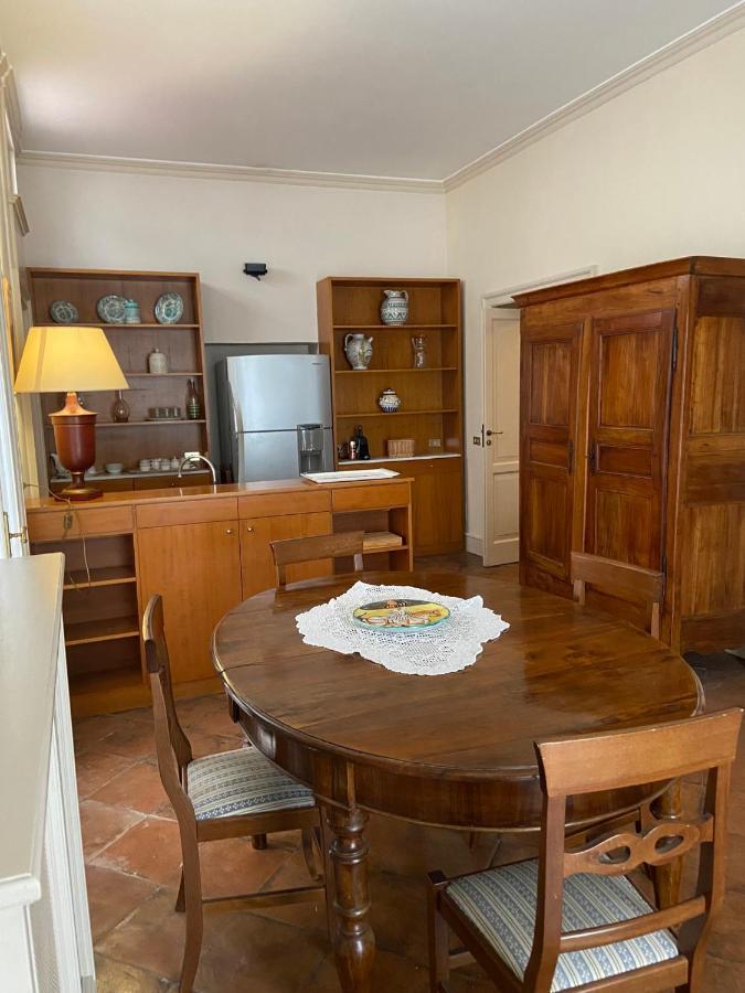Royal Apartment In San Domenico Maggiore Napoli Esterno foto